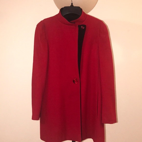 Beautiful medium length jacket - Picture 2 of 7